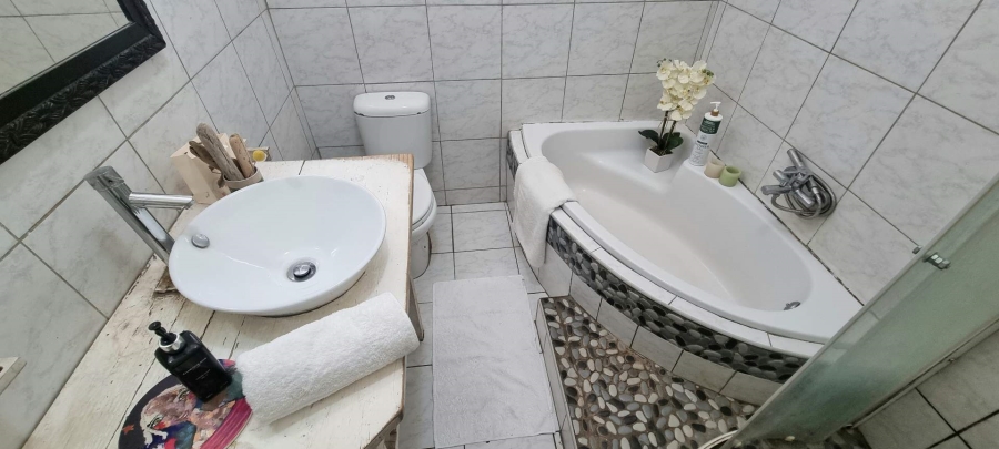 3 Bedroom Property for Sale in Bayswater Free State